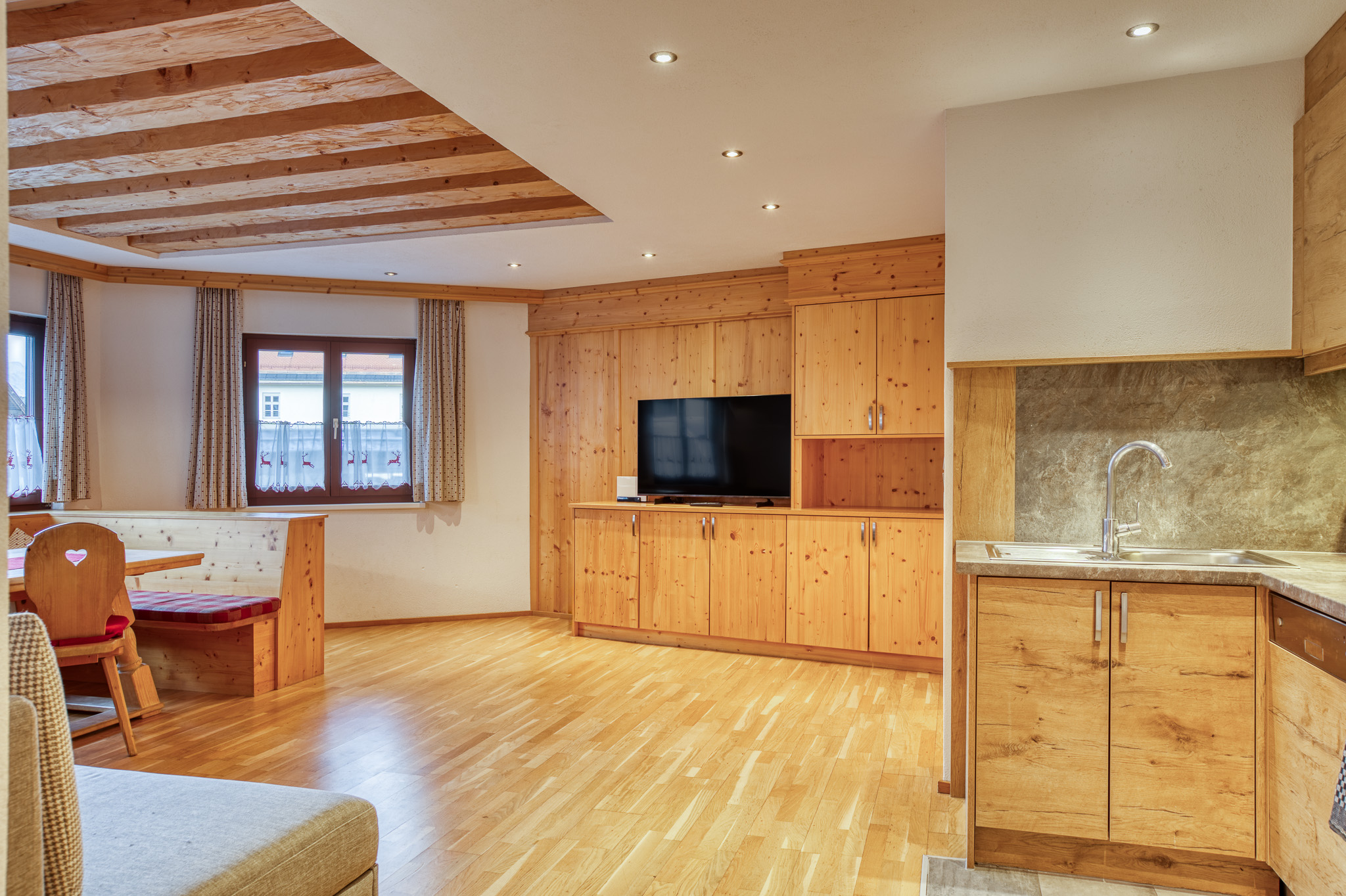 20241118 Alpenstolz Apartment 6